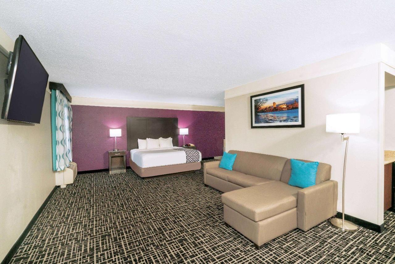 La Quinta By Wyndham Albany Airport Hotel